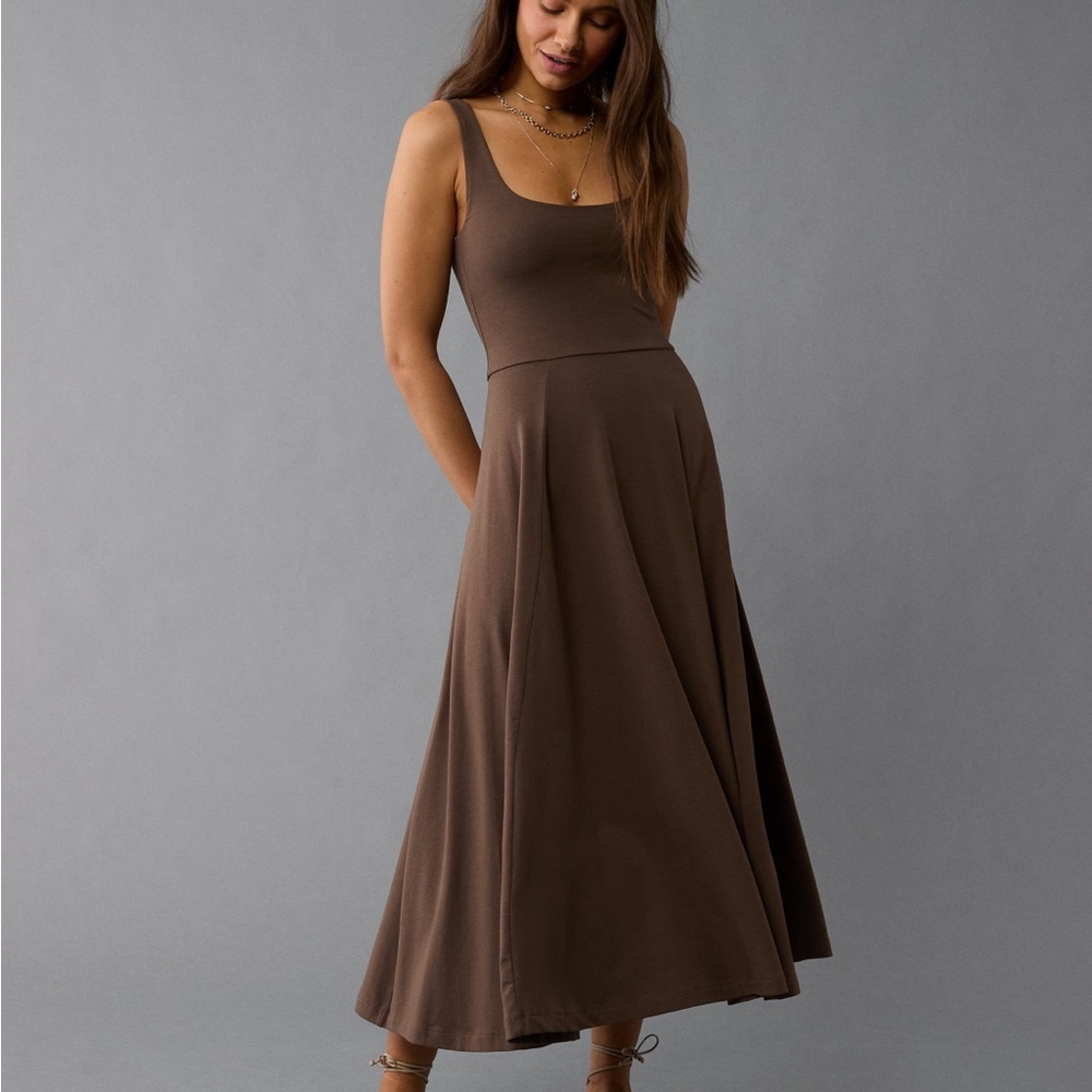 AE Scoop Neck Midi Dress
